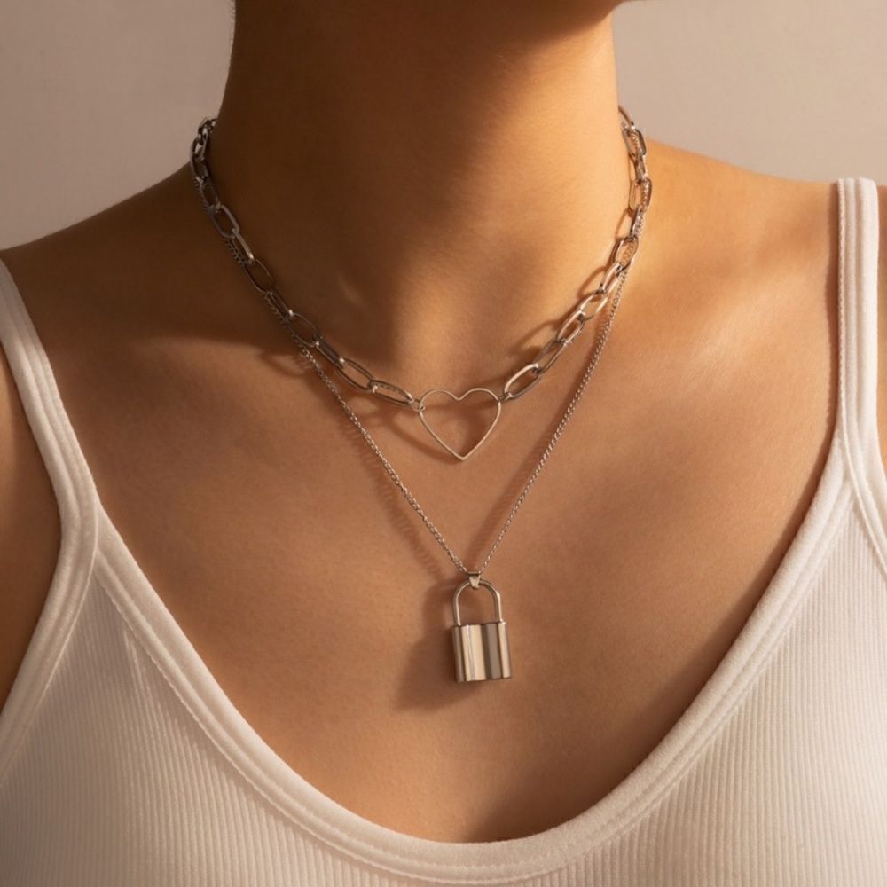 NWT Double layered Heart and Padlock Zinc Allow